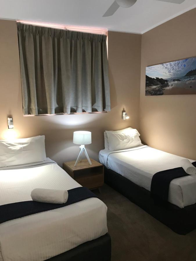 Ocean Breeze Motel Порт-Маккуори Экстерьер фото